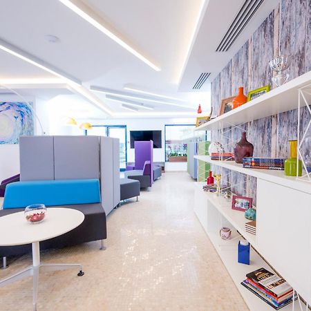 Studio One Accommodation Suites Bucarest Esterno foto
