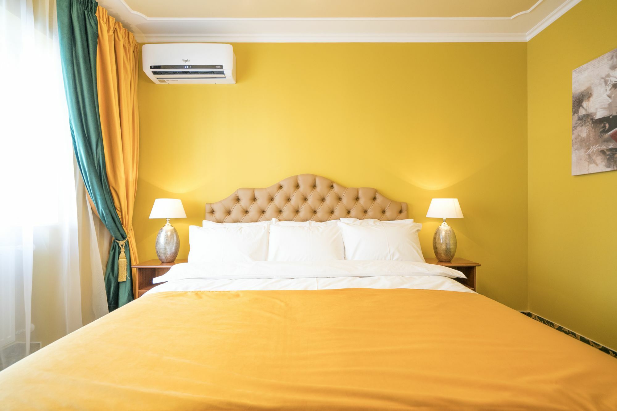 Studio One Accommodation Suites Bucarest Esterno foto